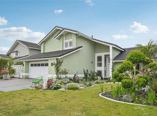 17675 Rainglen Ln, Huntington Beach, CA 92649