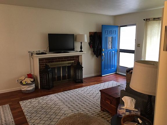 4th image of 577 Gresham Ave