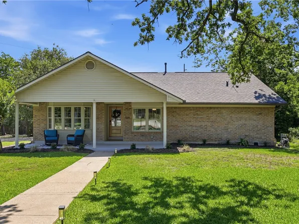 515 Crescent Dr, Bryan, TX 77801