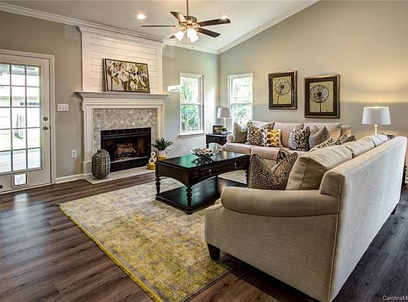 3rd image of 108 Lakewood Circle Dr
