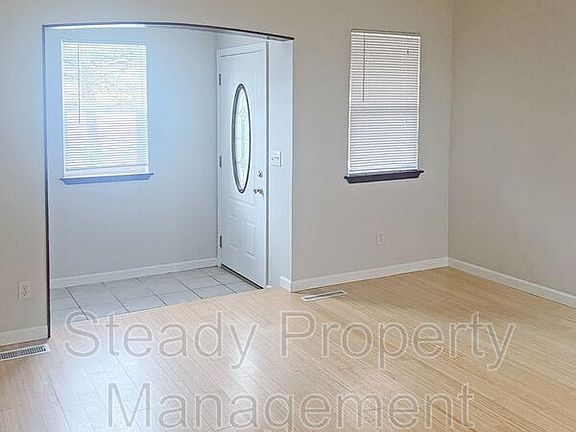 4th image of 4505 S Thompson Ave