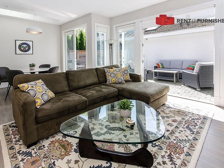 2964 Point Grey Rd — Photo 2