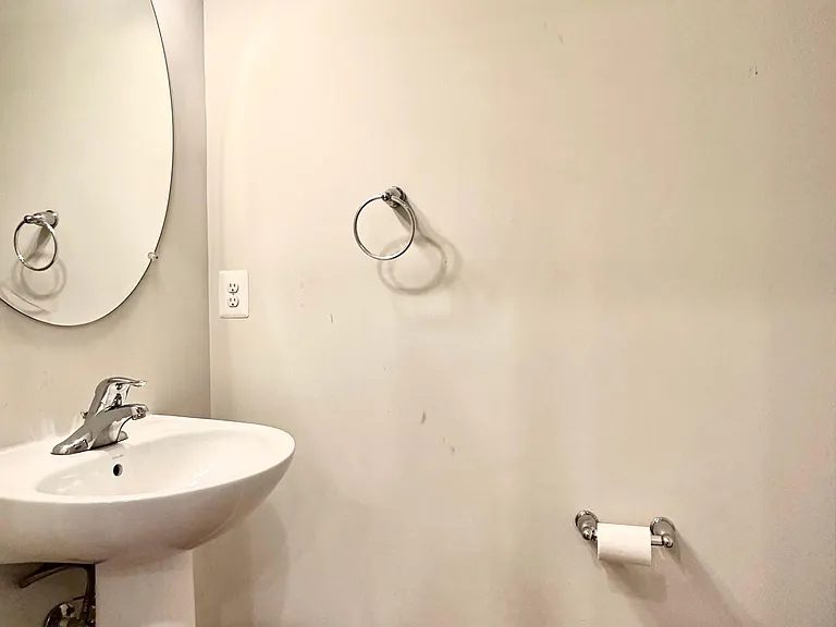 127 Decoverly Dr — Photo 17