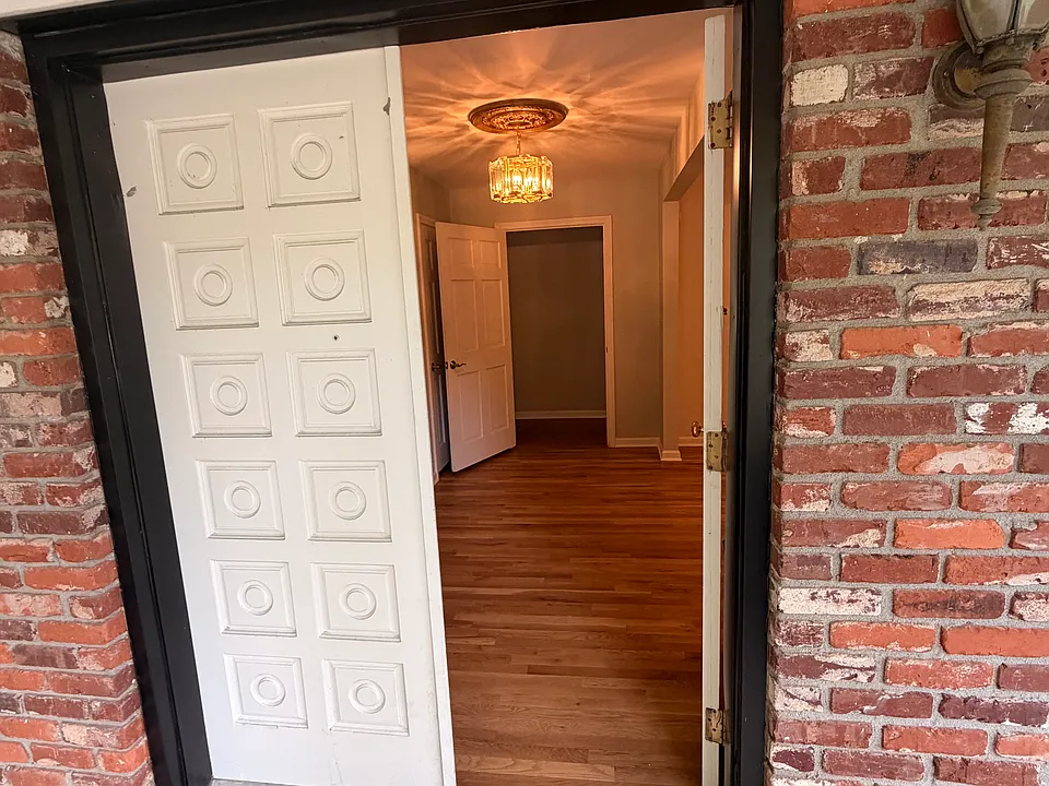 5 Kew Cir