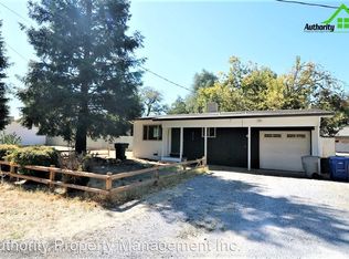 2910 Reservoir Ln, Redding, CA 96002