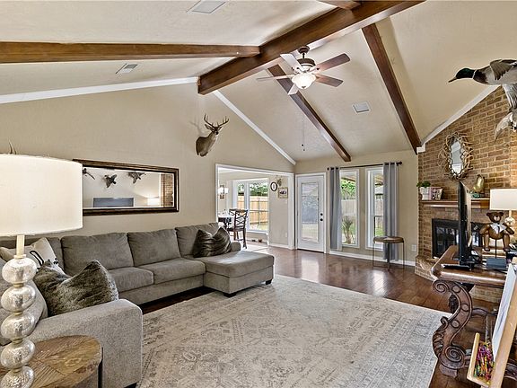 5th image of 2806 Celinda Cir