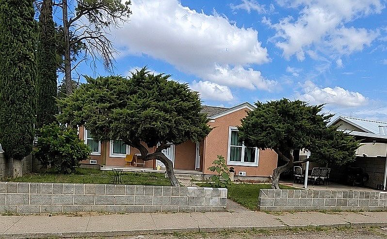 1st image of 926 Myer Ln