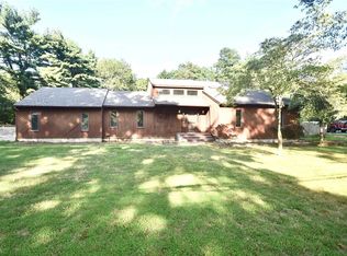 4 Beltane Dr, Dix Hills, NY 11746