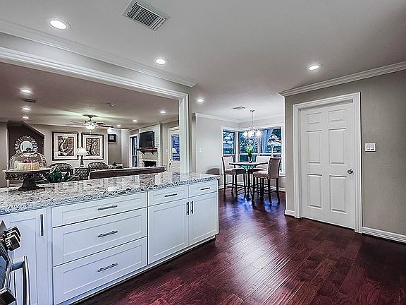 2nd image of 14759 Oak Bend Dr
