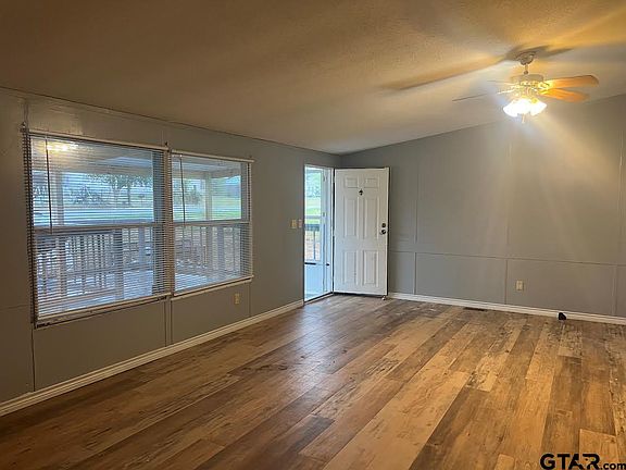 2nd image of 15582 Wendell Dr
