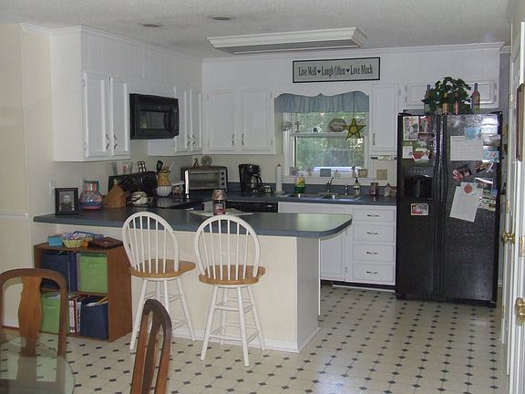 5th image of 6305 Lorna Ln