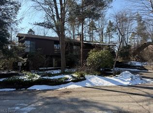 1938 Hemlock Dr, Kent, OH