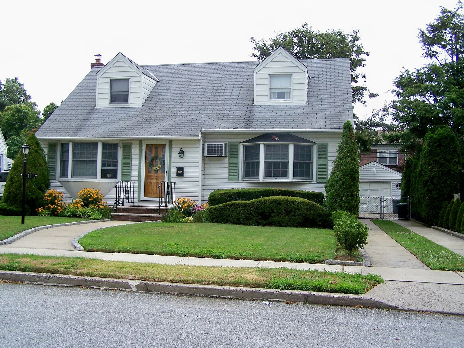 11 Milburn Rd, Valley Stream, NY 11580 Zillow