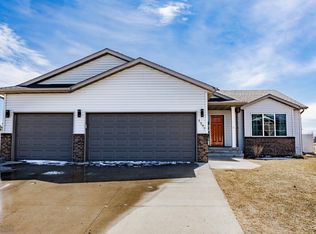 1597 Johnson Dr S, Moorhead, MN 56560