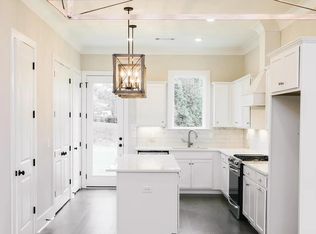 2106 Moores Mill Rd #403, Auburn, AL 36830