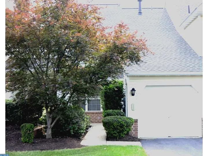 111 Hickory Ln photo 1