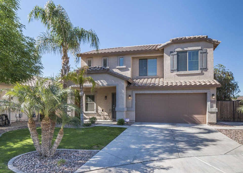 1st image of 44171 W McIntosh Cir