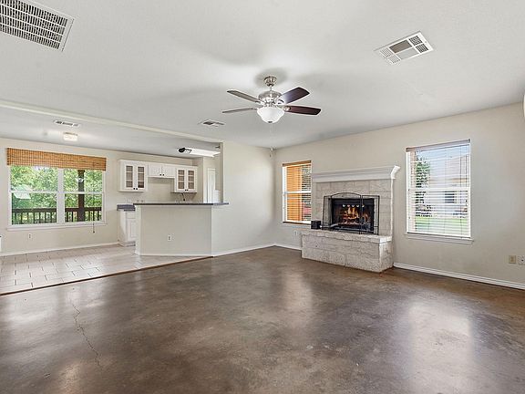 5th image of 17509 Village Dr