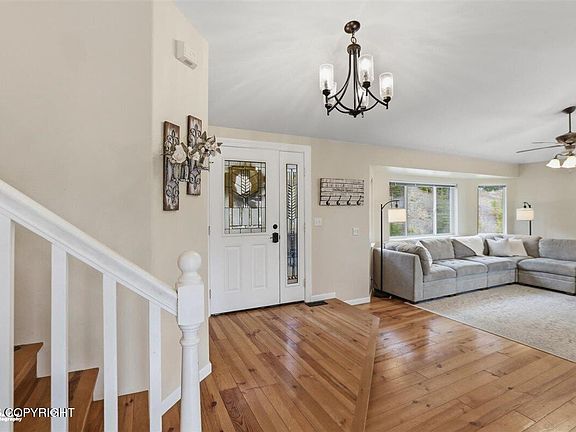 3rd image of 20712 Williamsburg Dr