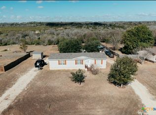 153 Davie Ln, Marion, TX 78124