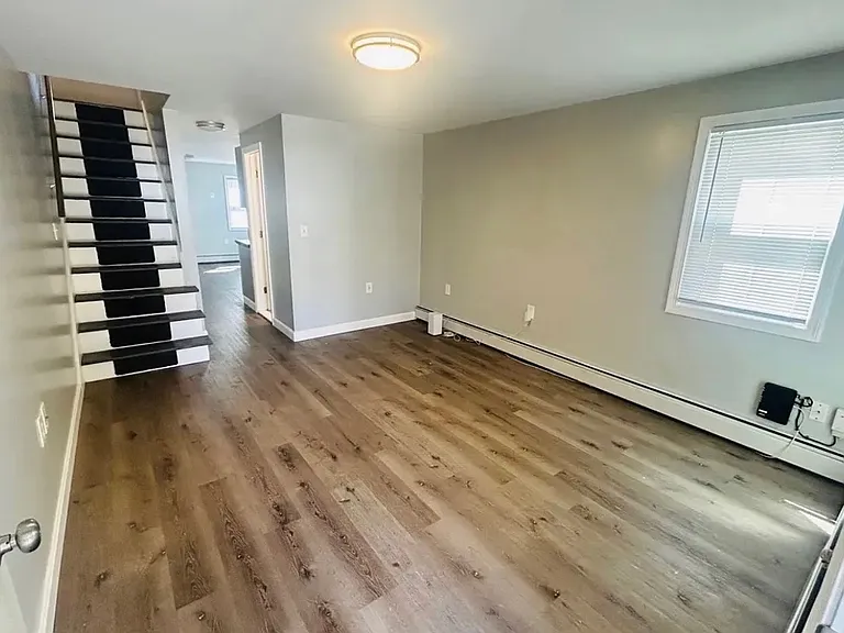 778 Plainfield St — Photo 10