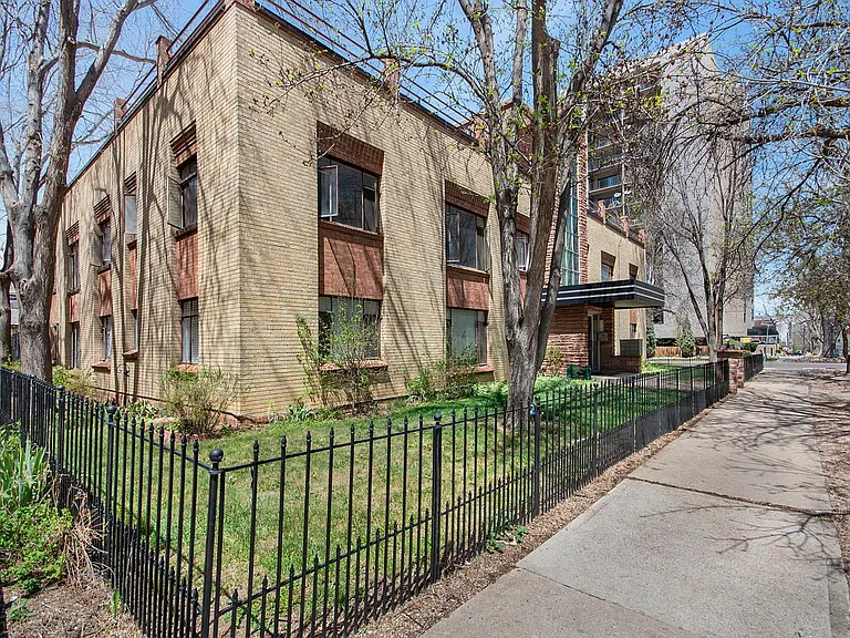 1375 N Williams St #207 — Photo 22