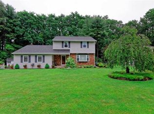 3003 Williamsburg Dr, Schenectady, NY 12303
