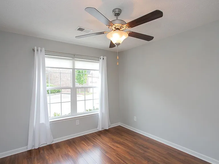 395 Devon Chase Hl #6402 — Photo 38