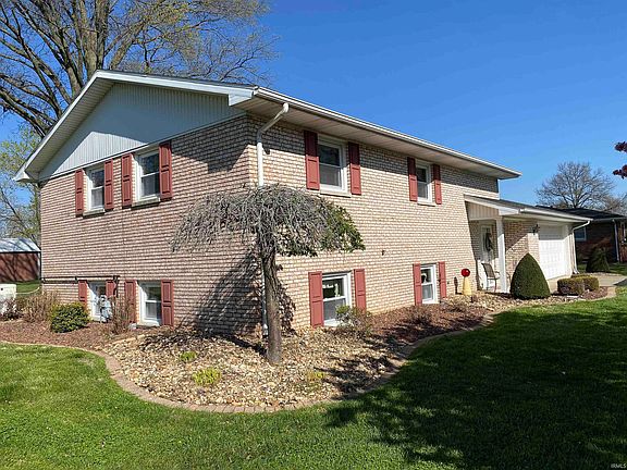 3rd image of 211 N Cale St