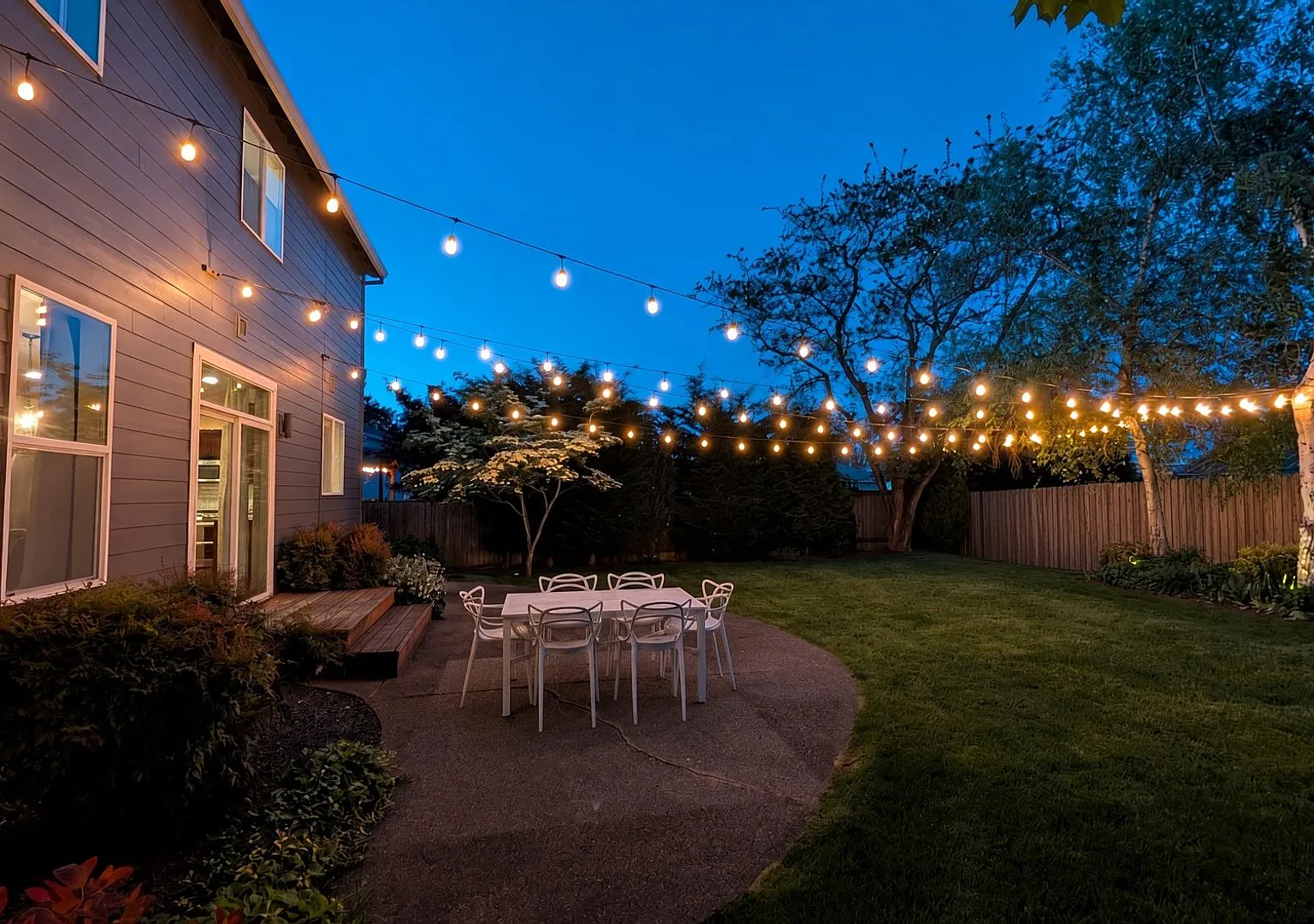 5 Bedroom Scappoose Home with Park-Like Backyard — Photo 2