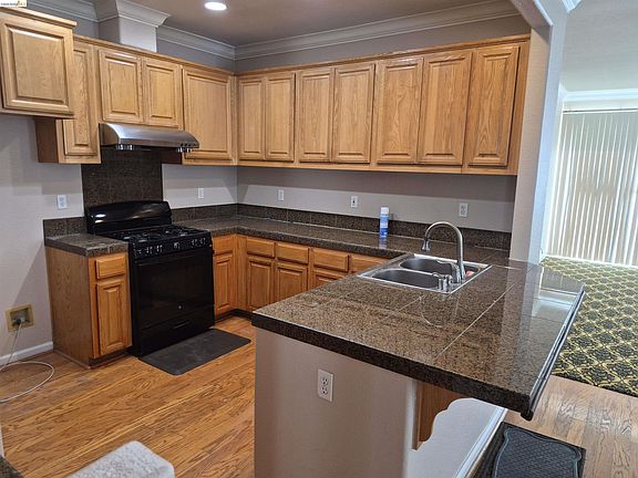 4th image of 4127 Cherry Point Ct