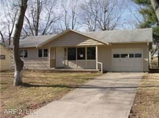 8900 Manchester Ave, Kansas City, MO 64138