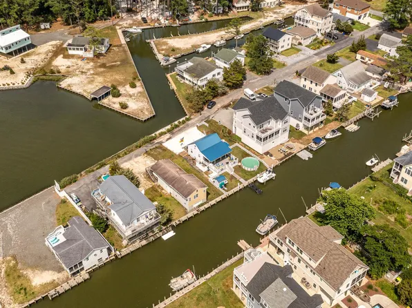 38241 Piney Point Rd, Ocean View, DE 19970