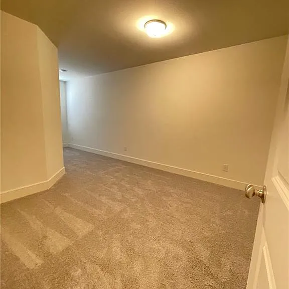 6456 Scudders Dr — Photo 13