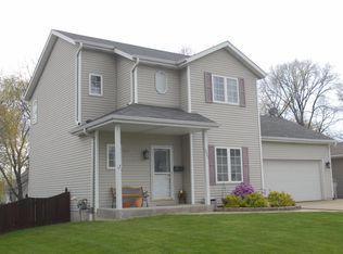 3823 S 91st St, Milwaukee, WI 53228