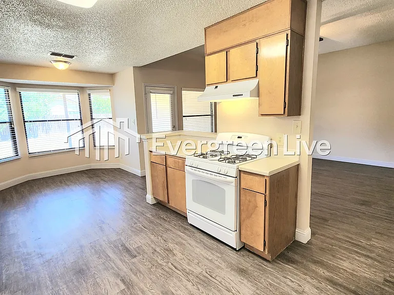 2324 Santo Domingo Ct — Photo 10