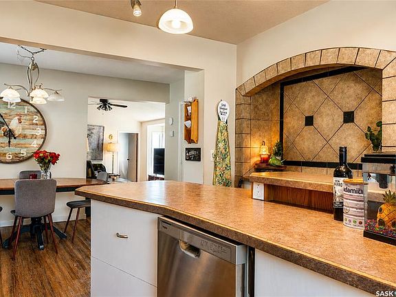 4th image of 608 2nd AVENUE