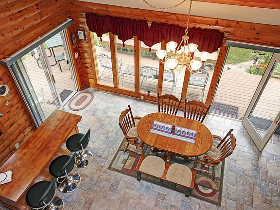 5th image of 2056 Lake Dr