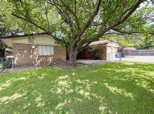 604 Cooper St, Ennis, TX 75119