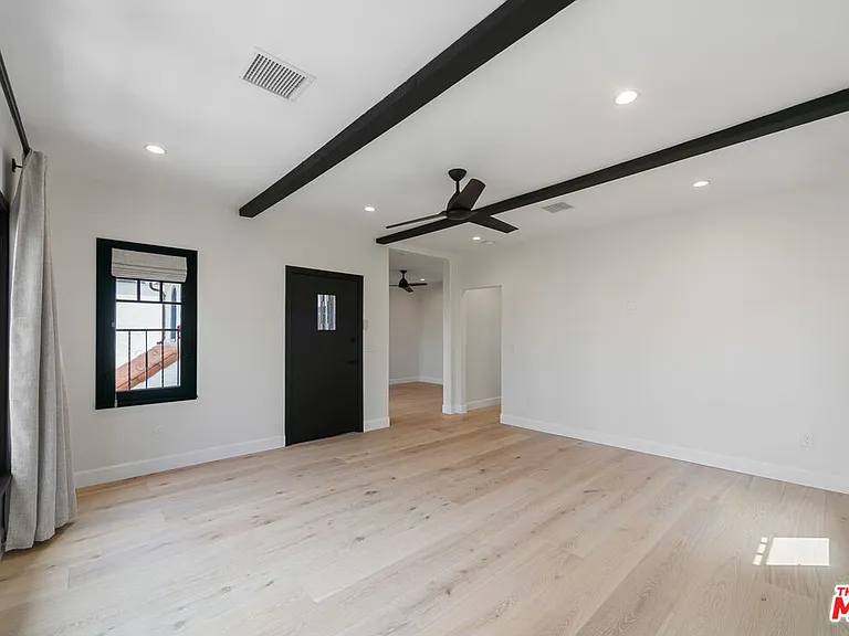 458 N Sierra Bonita Ave #460 — Photo 22