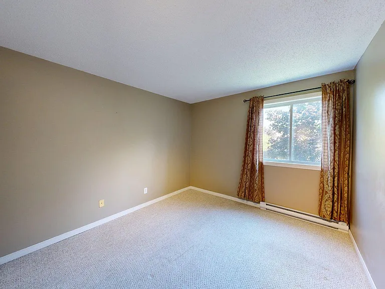 729 Deveron Cres #208 — Photo 24
