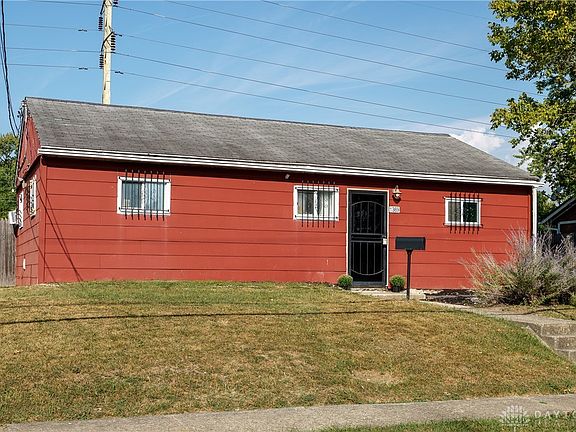 3rd image of 1369 Courter St