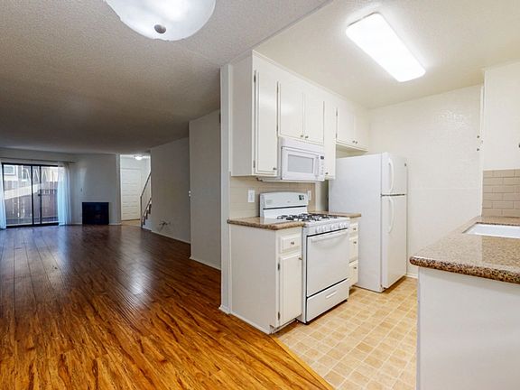 4th image of 1816 Purdue Ave APT 103