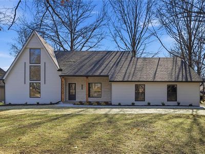 10070 Hemlock Dr, Overland Park, KS, 66212