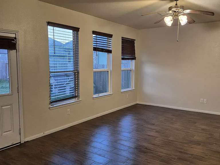 2380 Elm Crossing Trl — Photo 9