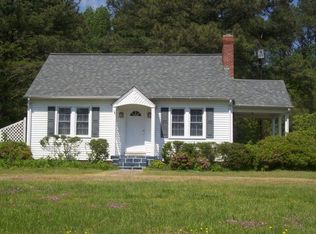 332 Church St, Mathews, VA 23109