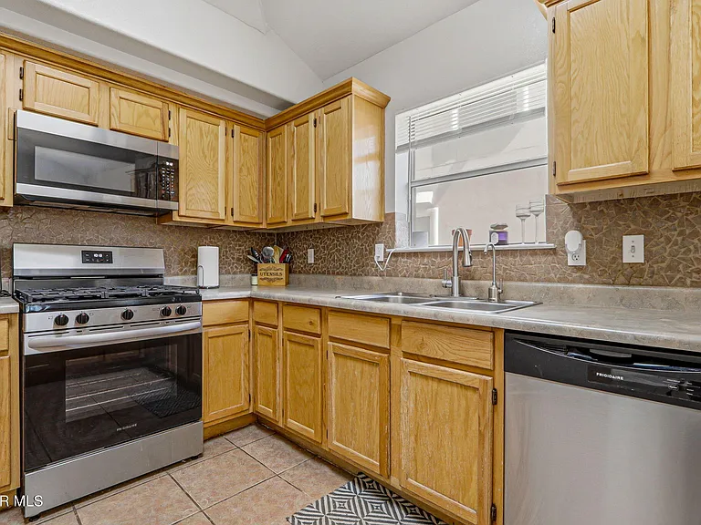 3828 Tierra Aurora Dr — Photo 15