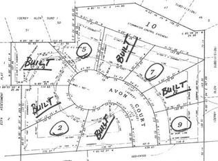 832 Avon Ct, Glen Ellyn, IL 60137