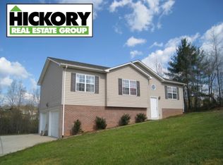 5864 Sparrow Dr, Granite Falls, NC 28630