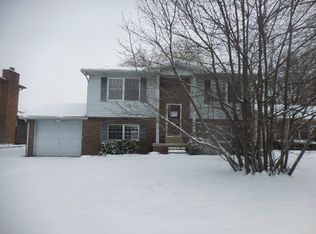 662 Bonnie View Dr, Evansville, IN 47715